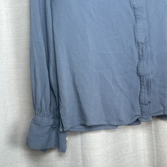 BANANA REPUBLIC BLOUSE SIZE(M) - Picture 2 of 4